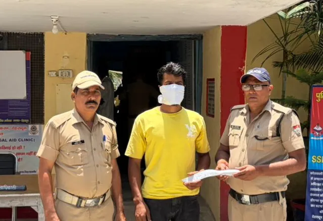 विकासनगर: चोरी की फिराक में अवैध खुखरी के साथ घूम रहा शातिर अपराधी गिरफ्तार ।