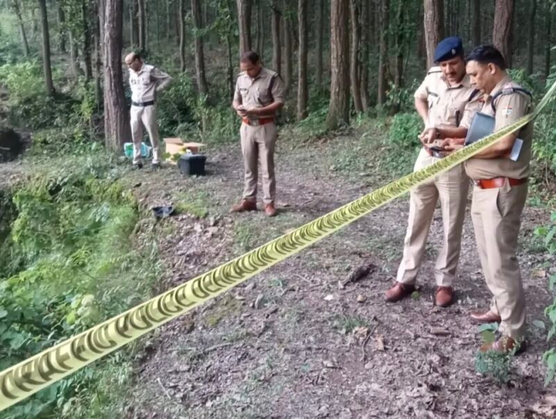 मांडूवाला, प्रेमनगर के जंगल में युवक का शव बरामद, धारदार हथियार से हत्या की आशंका